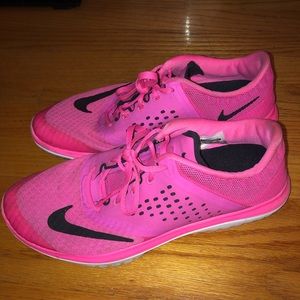 Nike Women’s size 10 pink running shoes